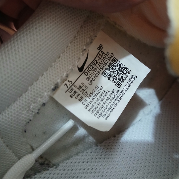 Nike Blazer Low 77 Platform/Streetwear Athletic Shoes Size 7.5 for Women - Picture 12 of 12